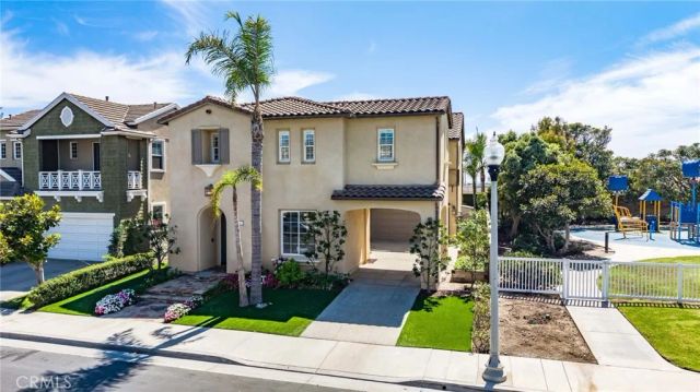 6572 Beachview Drive, Huntington Beach, CA 92648