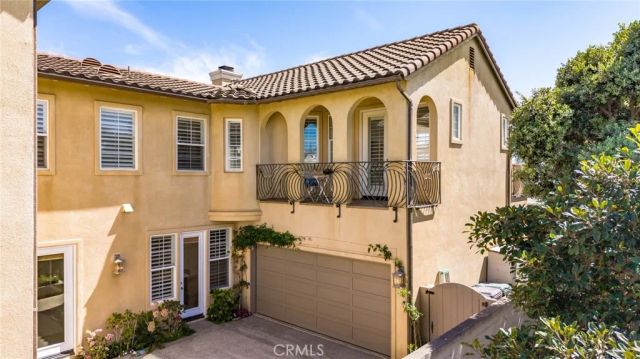 6572 Beachview Drive, Huntington Beach, CA 92648