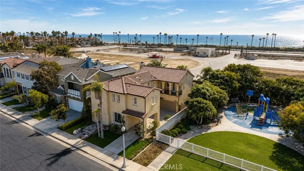 6572 Beachview Drive, Huntington Beach, CA 92648