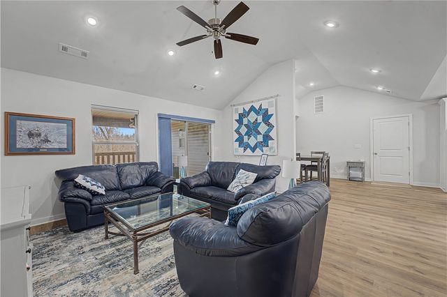 41 Shetland Drive, Bella Vista, AR 72715