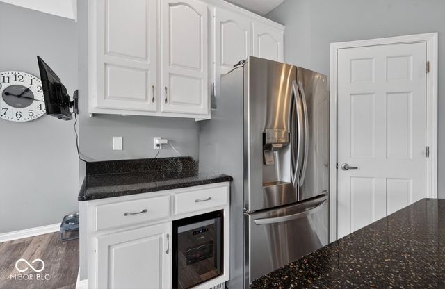 6177 W Broken Arrow Court, New Palestine, IN 46163