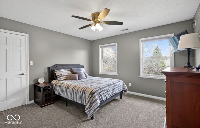 6177 W Broken Arrow Court, New Palestine, IN 46163