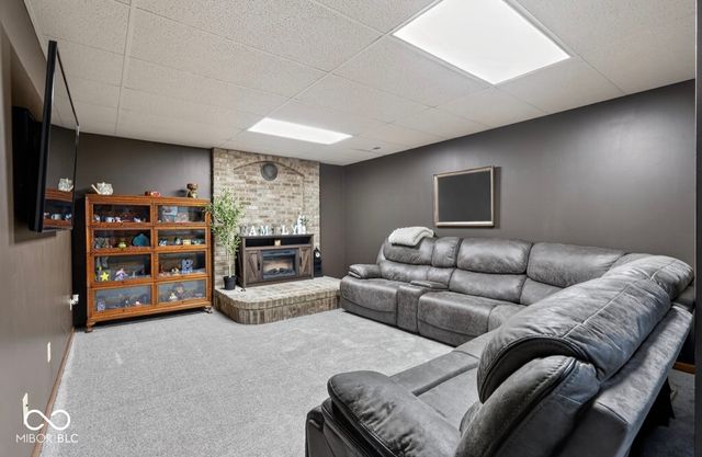 6177 W Broken Arrow Court, New Palestine, IN 46163