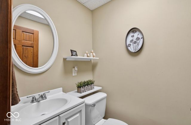 6177 W Broken Arrow Court, New Palestine, IN 46163