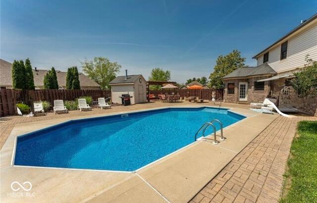 6177 W Broken Arrow Court, New Palestine, IN 46163