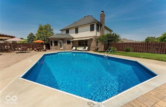 6177 W Broken Arrow Court, New Palestine, IN 46163