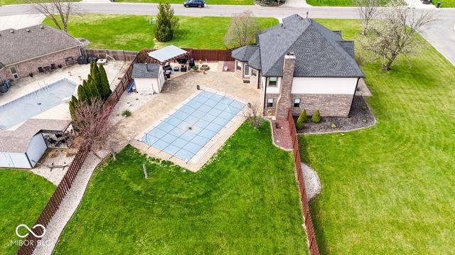 6177 W Broken Arrow Court, New Palestine, IN 46163