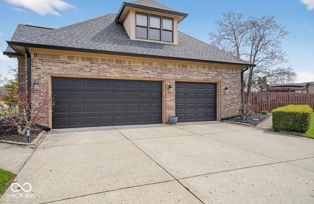 6177 W Broken Arrow Court, New Palestine, IN 46163