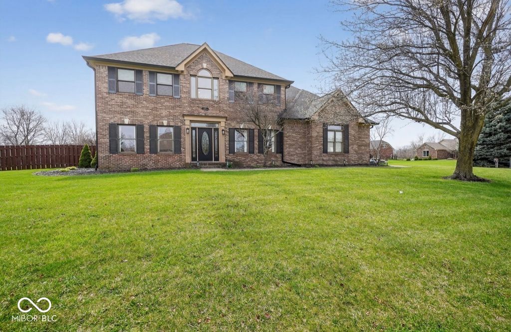 6177 W Broken Arrow Court, New Palestine, IN 46163