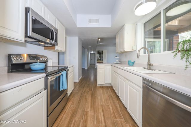 3220 W Westridge Avenue, Tucson, AZ 85745