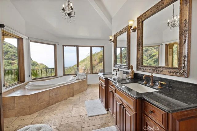 4322 Escondido Drive, Malibu, CA 90265