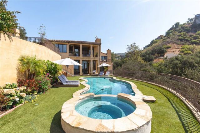 4322 Escondido Drive, Malibu, CA 90265