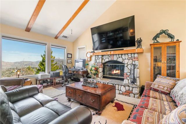 1251 Kodiak Drive, Lake Arrowhead, CA 92352