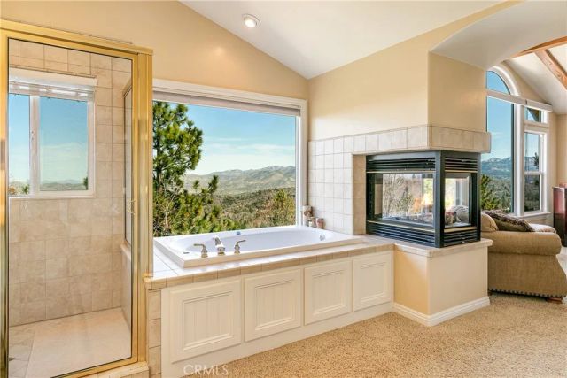 1251 Kodiak Drive, Lake Arrowhead, CA 92352
