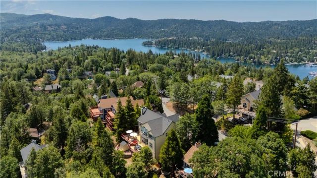 1251 Kodiak Drive, Lake Arrowhead, CA 92352