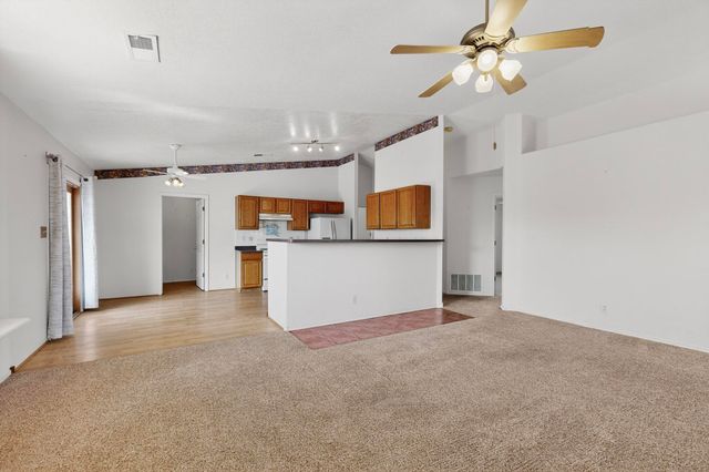 7072 Glen Hills Drive NE, Rio Rancho, NM 87144