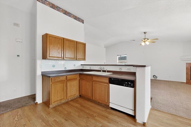 7072 Glen Hills Drive NE, Rio Rancho, NM 87144