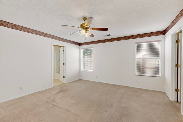 7072 Glen Hills Drive NE, Rio Rancho, NM 87144