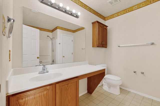 7072 Glen Hills Drive NE, Rio Rancho, NM 87144