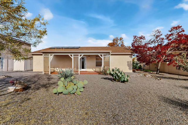 7072 Glen Hills Drive NE, Rio Rancho, NM 87144