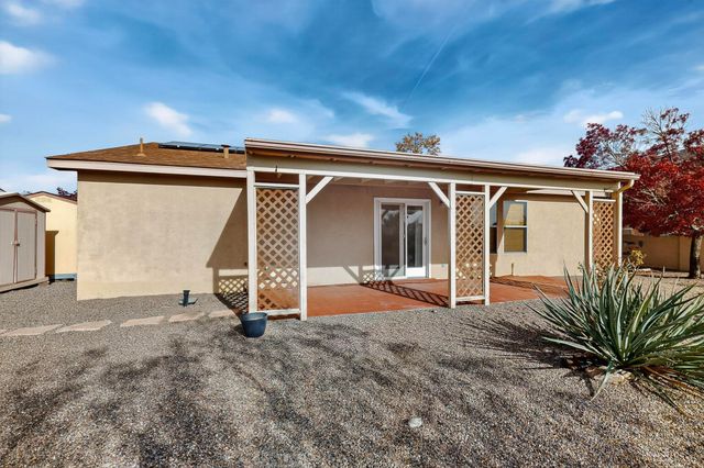7072 Glen Hills Drive NE, Rio Rancho, NM 87144