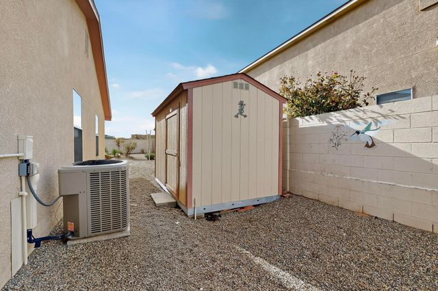 7072 Glen Hills Drive NE, Rio Rancho, NM 87144