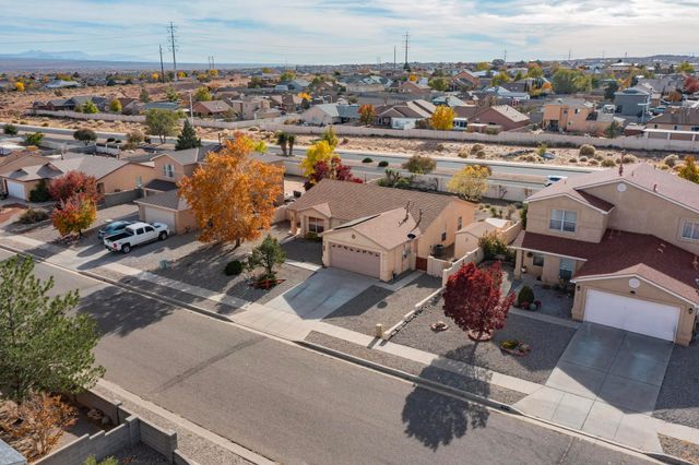 7072 Glen Hills Drive NE, Rio Rancho, NM 87144