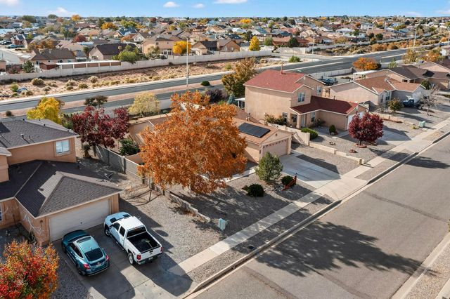 7072 Glen Hills Drive NE, Rio Rancho, NM 87144