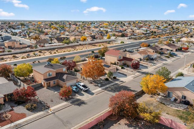 7072 Glen Hills Drive NE, Rio Rancho, NM 87144