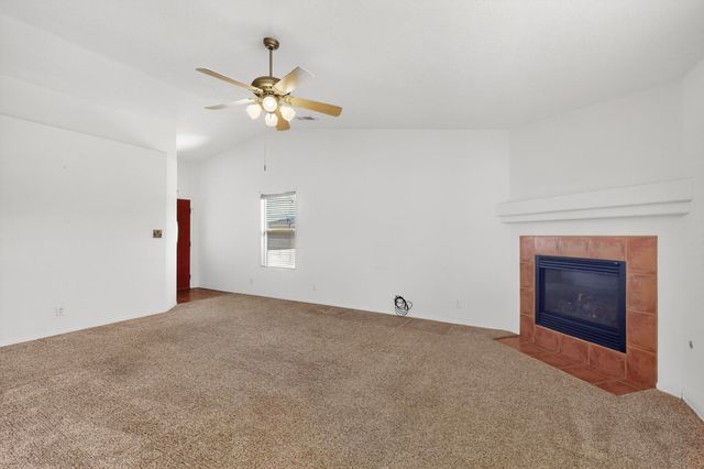 7072 Glen Hills Drive NE, Rio Rancho, NM 87144