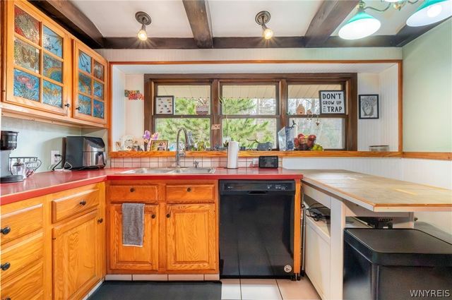 7510 Chestnut Ridge Road, Boston, NY 14127