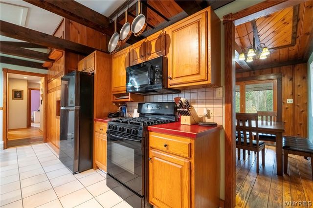 7510 Chestnut Ridge Road, Boston, NY 14127