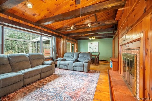 7510 Chestnut Ridge Road, Boston, NY 14127