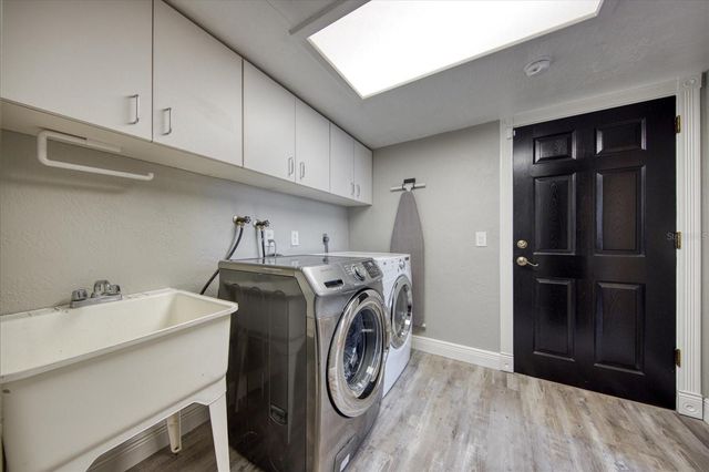 13703 OAK FOREST BOULEVARD N, Seminole, FL 33776