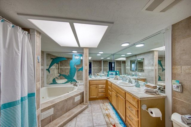 13703 OAK FOREST BOULEVARD N, Seminole, FL 33776