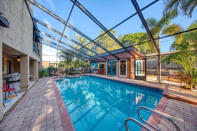 13703 OAK FOREST BOULEVARD N, Seminole, FL 33776