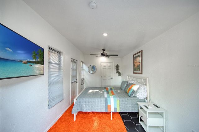 13703 OAK FOREST BOULEVARD N, Seminole, FL 33776