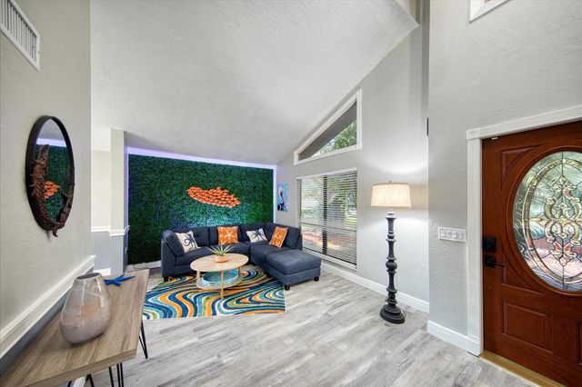 13703 OAK FOREST BOULEVARD N, Seminole, FL 33776