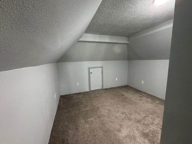 613 Keleher Avenue NW, Albuquerque, NM 87102