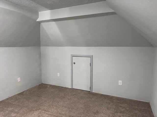 613 Keleher Avenue NW, Albuquerque, NM 87102