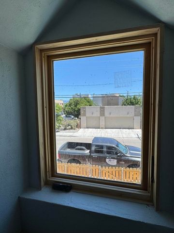 613 Keleher Avenue NW, Albuquerque, NM 87102
