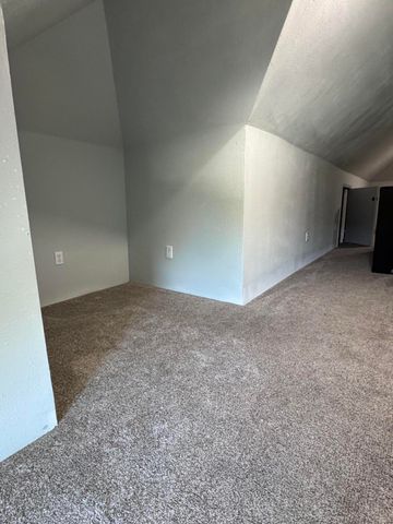 613 Keleher Avenue NW, Albuquerque, NM 87102