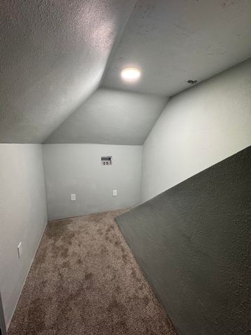 613 Keleher Avenue NW, Albuquerque, NM 87102