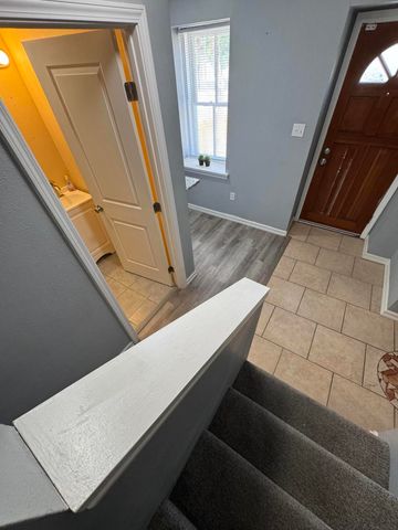 613 Keleher Avenue NW, Albuquerque, NM 87102