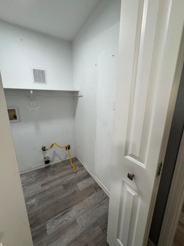 613 Keleher Avenue NW, Albuquerque, NM 87102