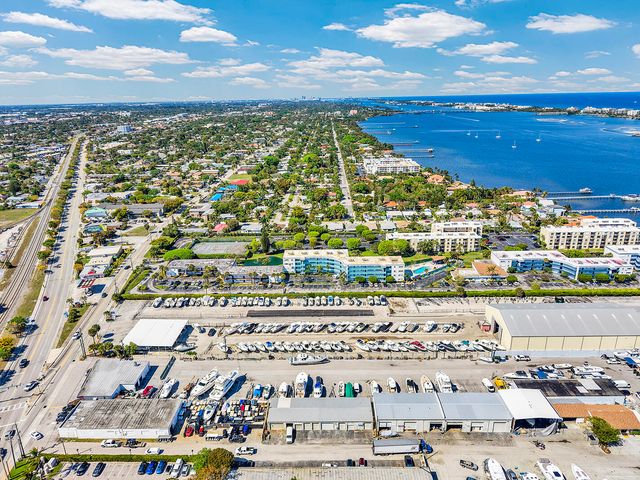 100 Waterway Drive S 109, Lantana, FL 33462