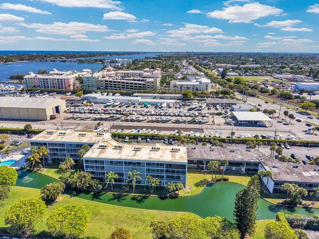 100 Waterway Drive S 109, Lantana, FL 33462