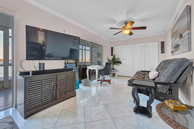 100 Waterway Drive S 109, Lantana, FL 33462