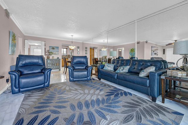 100 Waterway Drive S 109, Lantana, FL 33462