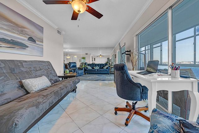 100 Waterway Drive S 109, Lantana, FL 33462